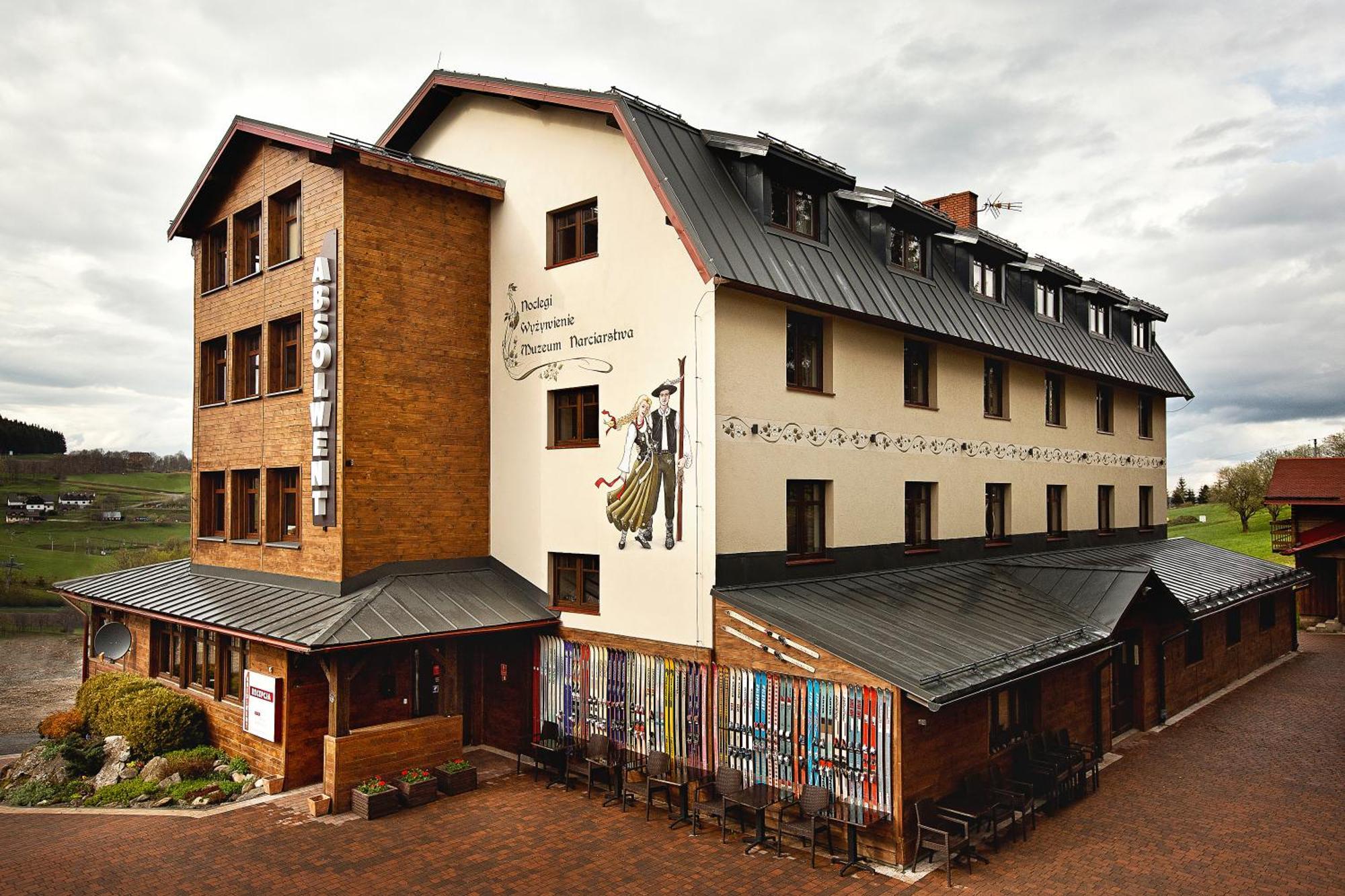 Hotel Absolwent Duszniki Zdrój Exterior foto